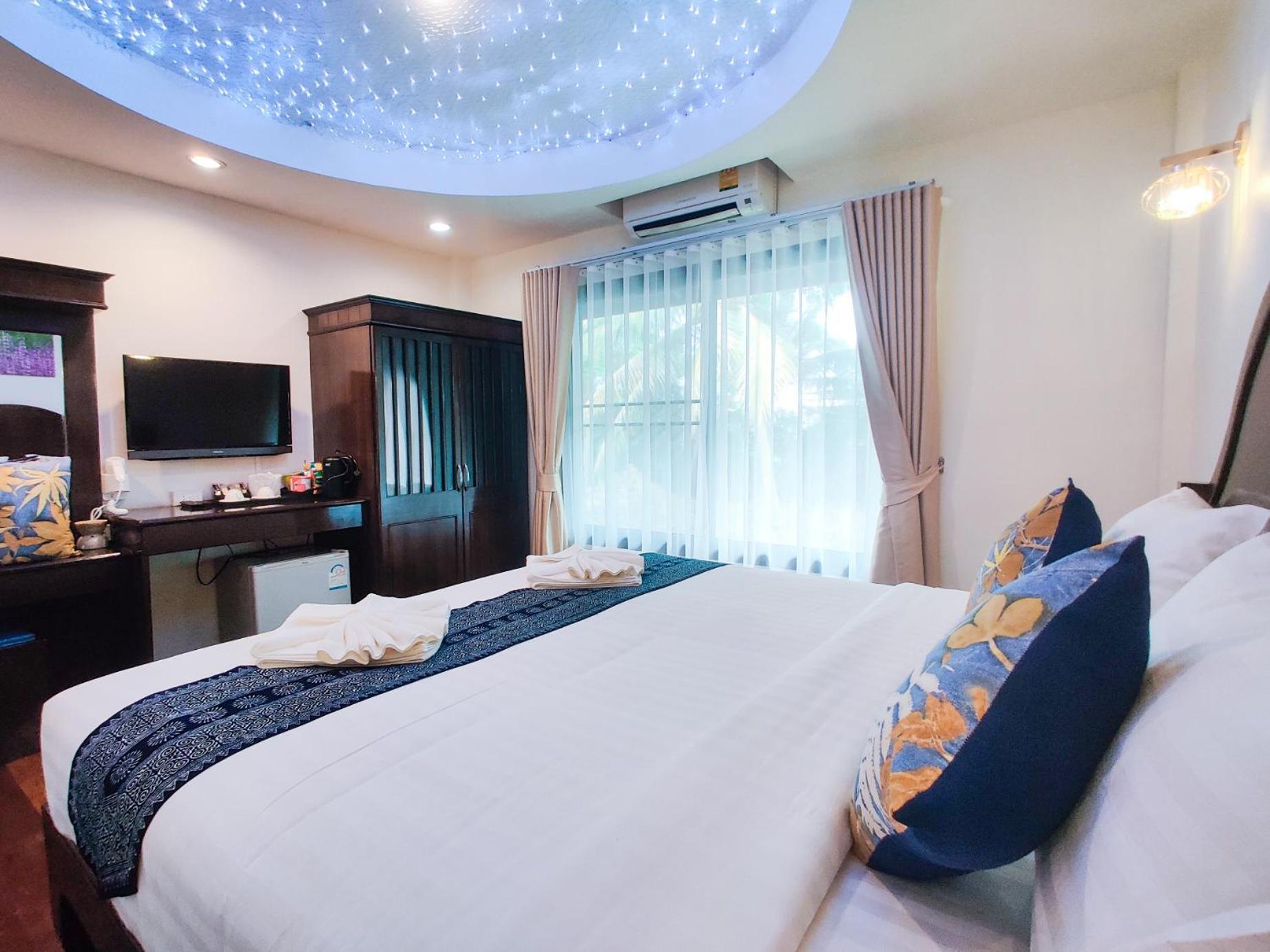 Nan Bluesky Resort And Spa Exterior photo